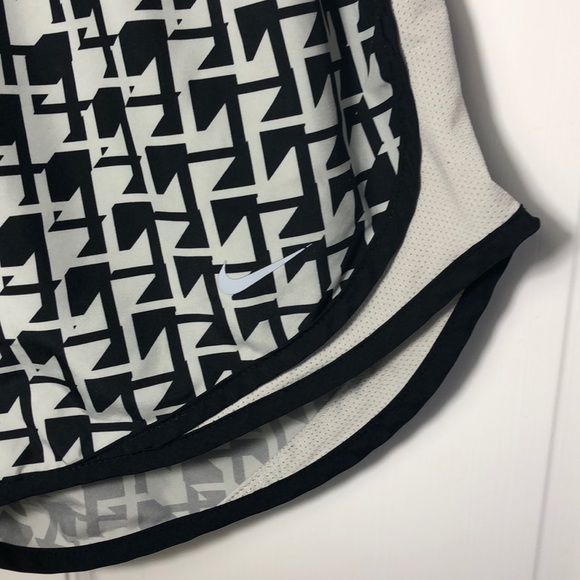 Nike black and grey running shorts - Picture 2 of 4